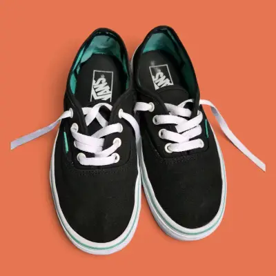 Zapatillas negras Vans casuales unisex - miniatura 2