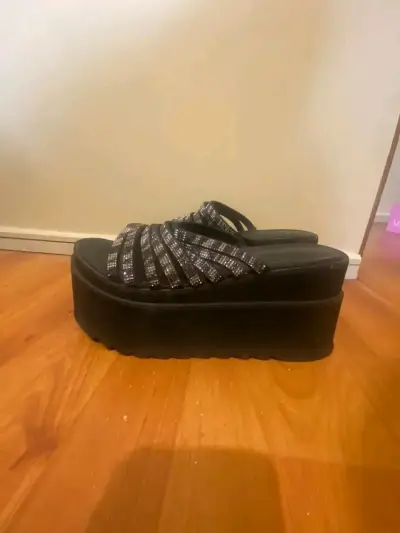 Botas negras de cuero con plataforma - miniatura 3