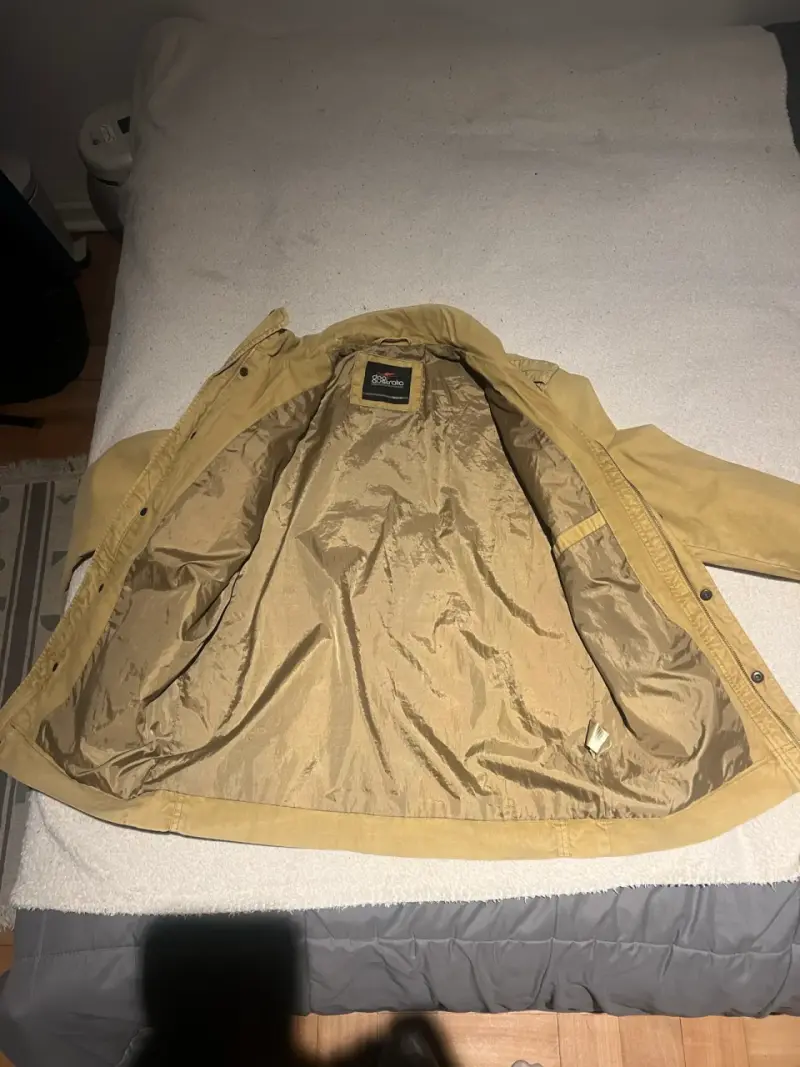 Chaqueta beige para hombre con bolsillos - 2