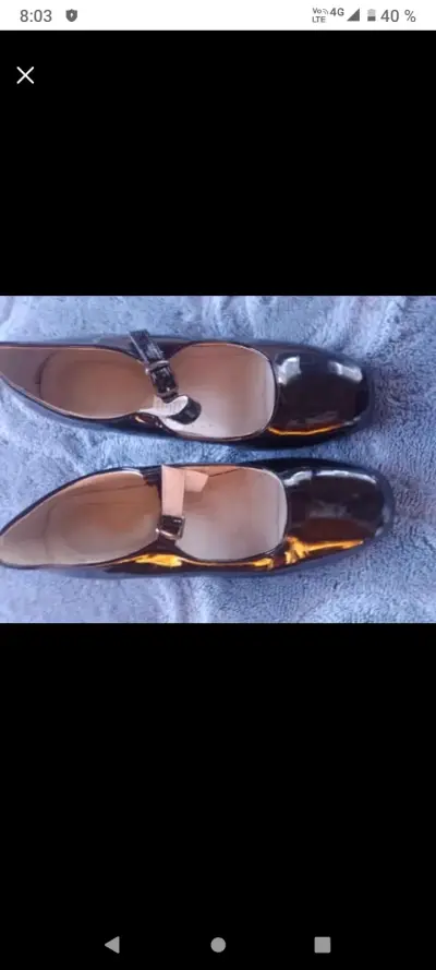 Zapatos de niña blancos con hebilla - miniatura 2