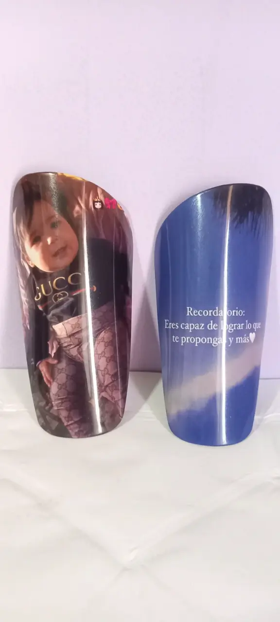 Canilleras personalizadas con fotos familiares - 6