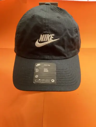 Gorra Nike Club Cap Negra Unisex - miniatura 1
