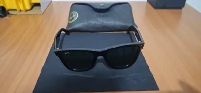 Gafas de sol Ray-Ban negras clásicas - miniatura 2