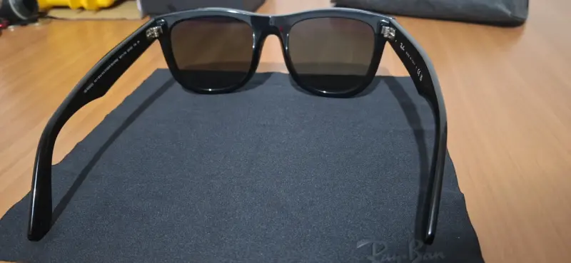Gafas de sol Ray-Ban negras clásicas - 4