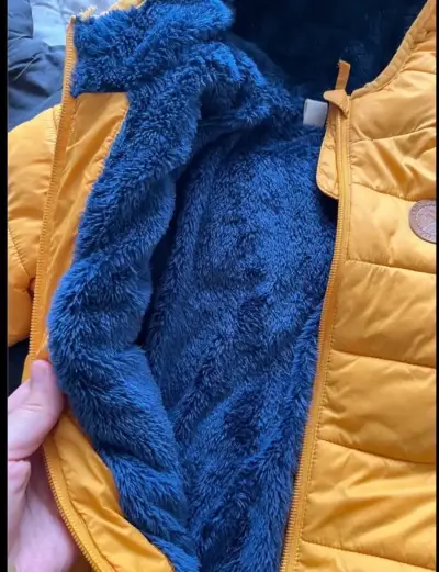 Chaqueta acolchada amarilla para niño con capucha - miniatura 2