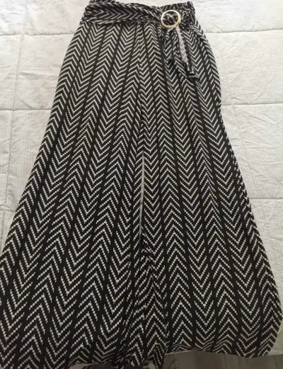 Palazzo en zigzag blanco y negro - miniatura 1