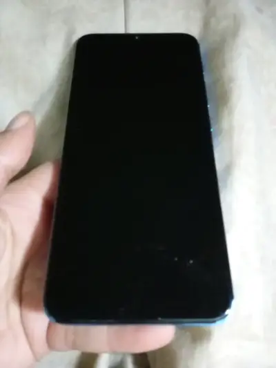 Motorola E7 con batería mala - miniatura 1