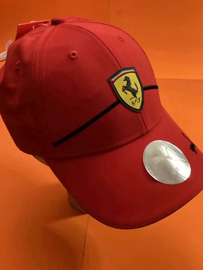 Gorra roja Ferrari Puma edición especial - 3