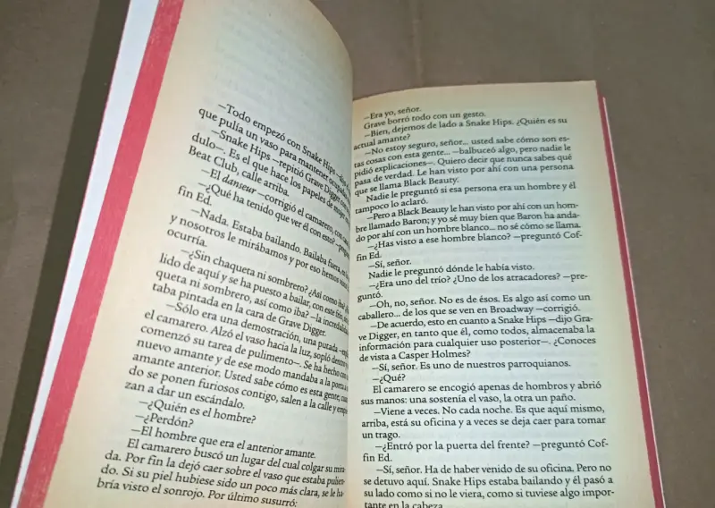 Libro 'Todos Muertos' de Chester Himes - 6
