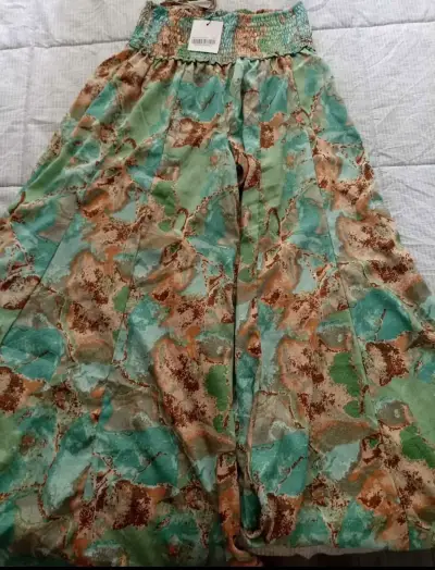 Pantalón palazzo estampado verde y marrón - miniatura 3