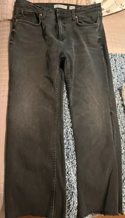 Jeans negros Basement corte flare talla 44 - miniatura 1