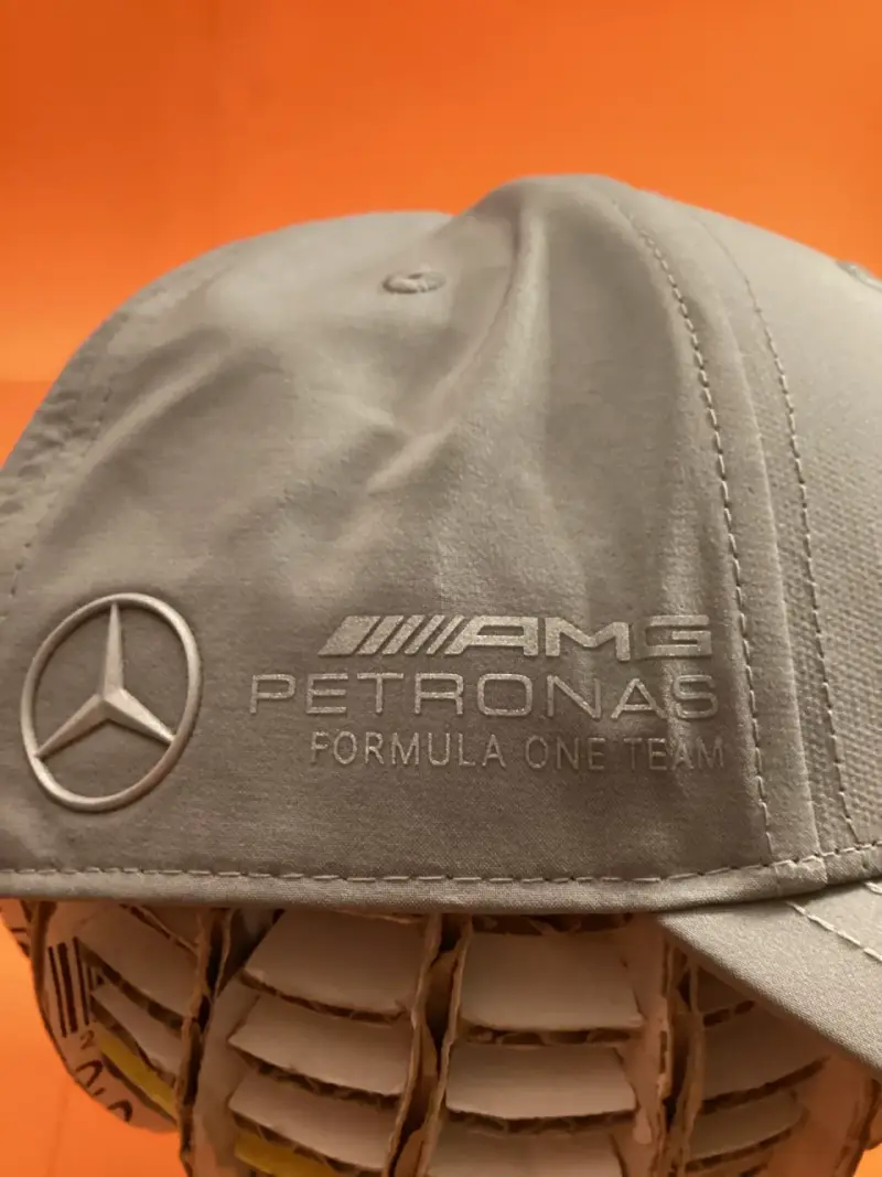 Gorra gris Mercedes AMG Petronas F1 - 4