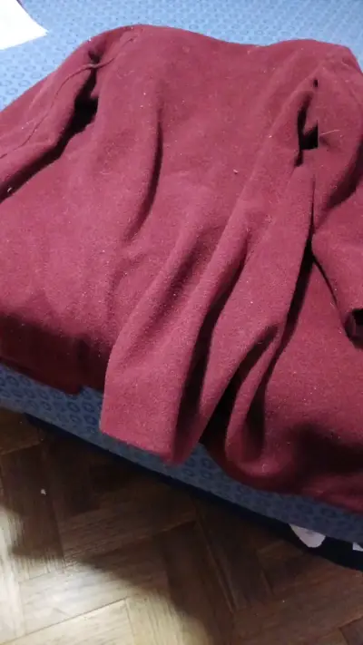 Abrigo rojo de lana para mujer - miniatura 3