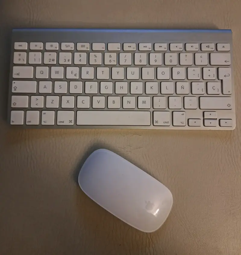 Pack Apple Teclado y Mouse Inalámbricos - 2