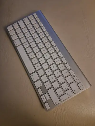 Pack Apple Teclado y Mouse Inalámbricos - miniatura 3