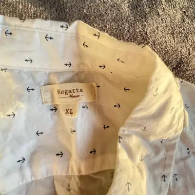 Camisa blanca con anclas Regatta talla XL - miniatura 4