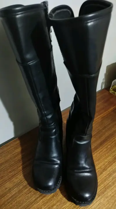 Botas negras de eco cuero con tacón grueso - miniatura 2