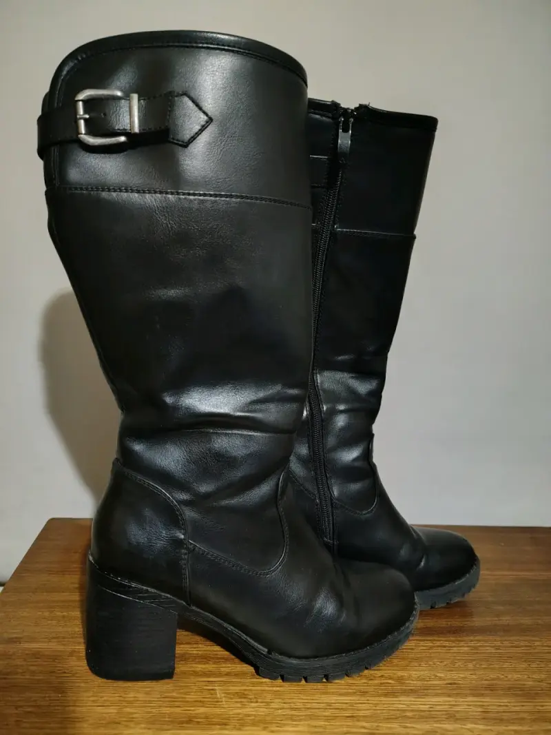 Botas negras de eco cuero con tacón grueso - 3