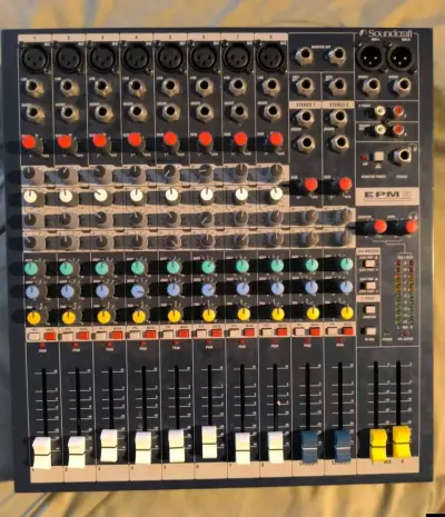 Mezcladora de Audio Soundcraft EPM 8 Canales - miniatura 5