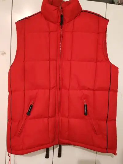 Chaleco acolchado rojo sin mangas para hombre - miniatura 1