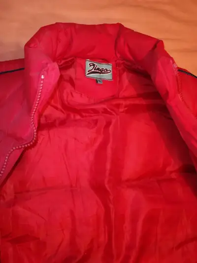 Chaleco acolchado rojo sin mangas para hombre - miniatura 3