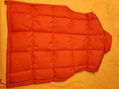 Chaleco acolchado rojo sin mangas para hombre - miniatura 4