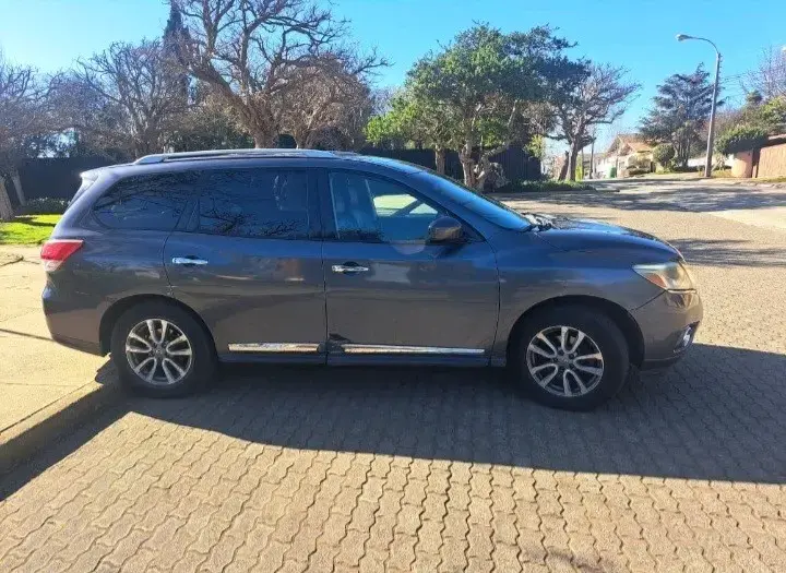 Camioneta SUV Nissan Pathfinder 4WD 2015 - 1