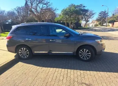 Camioneta SUV Nissan Pathfinder 4WD 2015 - miniatura 1