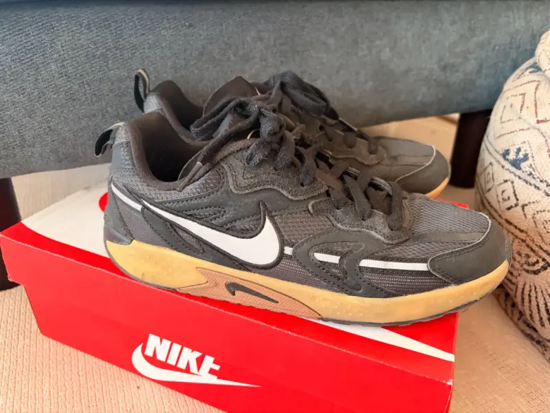 Zapatillas Nike JAM (M8.5 us- H7 us) - 3