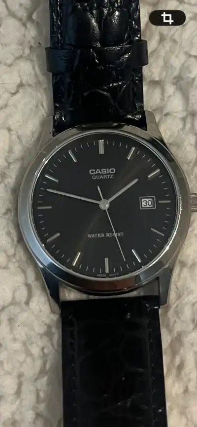 Reloj Casio Quartz Negro Resistente al Agua - miniatura 1