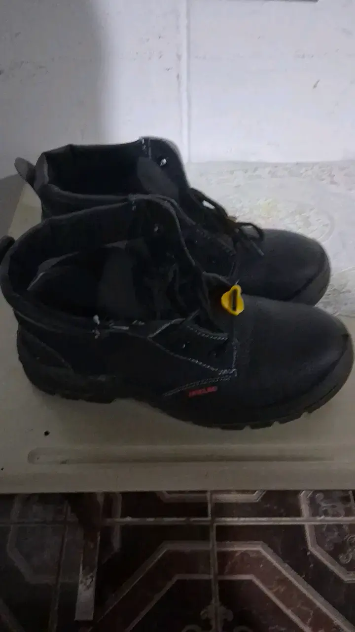 Botas de seguridad negras con protección - 2