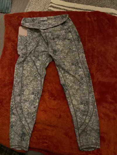 Leggings deportivos camuflados para mujer - miniatura 1
