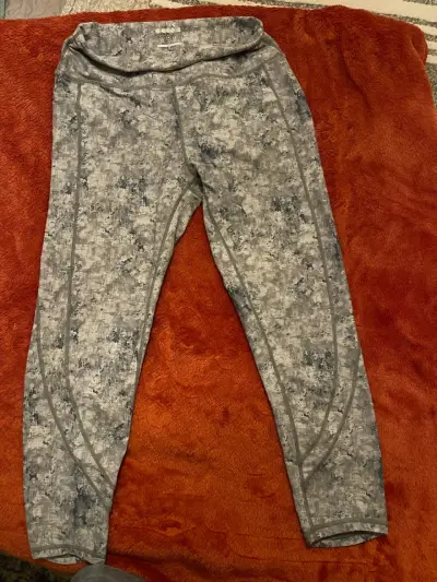 Leggings deportivos camuflados para mujer - miniatura 2