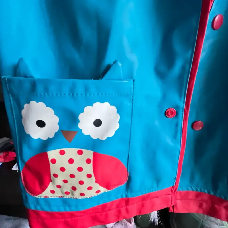 Chaqueta impermeable infantil azul con cap - 3