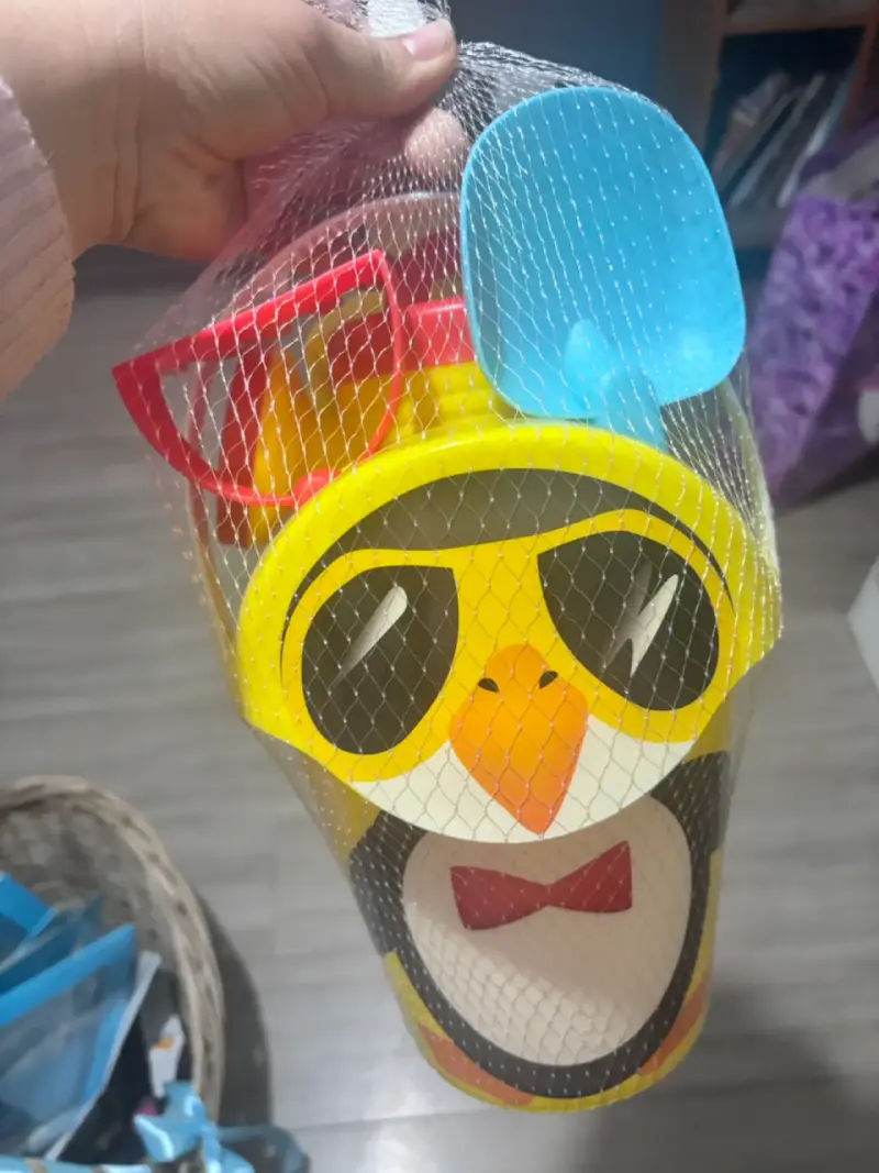 Set de juguetes de playa para niños con diseño de pingüino - 2