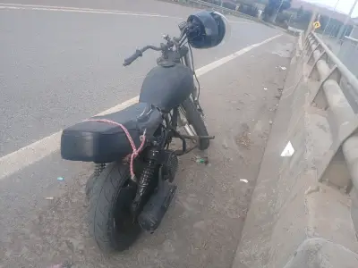 Moto usada para repuestos o reparación - miniatura 1