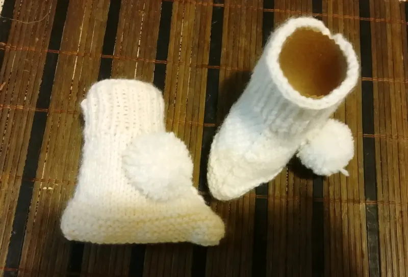 Set poncho, gorro y zapatos bebé lana - 2