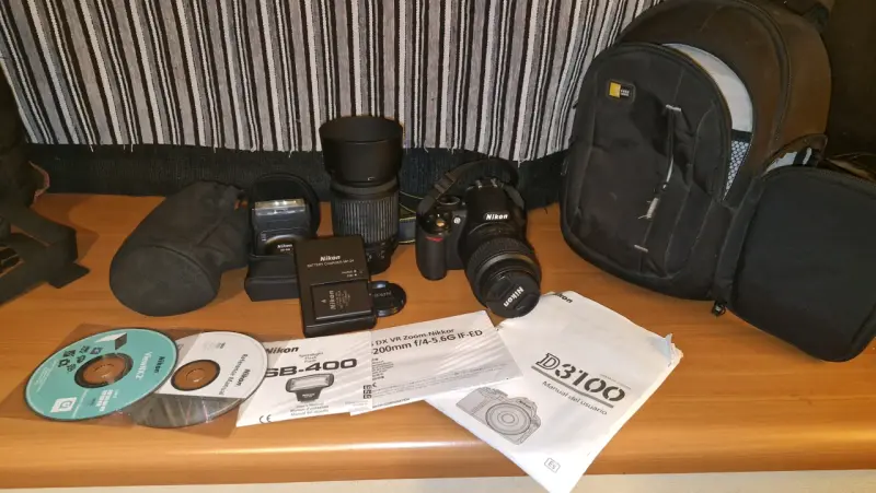 Cámara Nikon D3100 con accesorios y 3332 disparos - 2