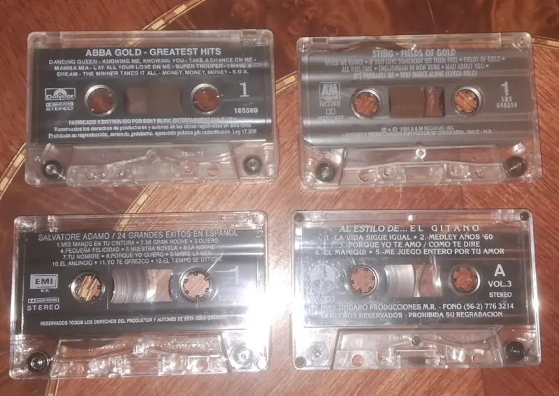Cassettes de música ABBA, Sting, Salvatore Adamo