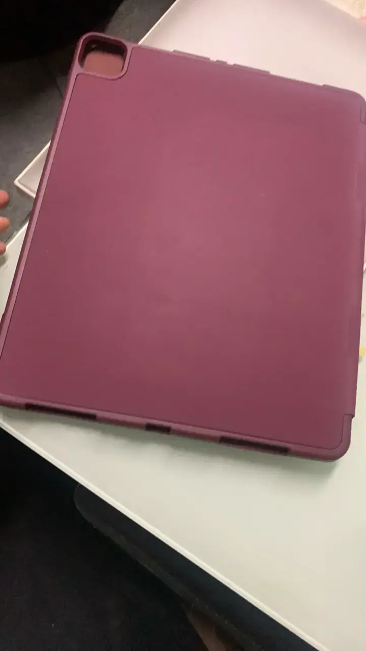 Funda protectora morada para tablet - 1