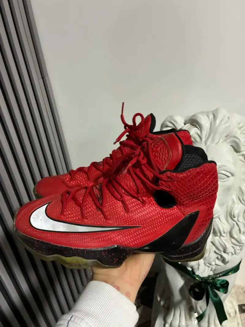 Zapatillas deportivas rojas Nike con logo - 3
