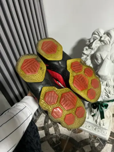 Zapatillas deportivas rojas Nike con logo - miniatura 5