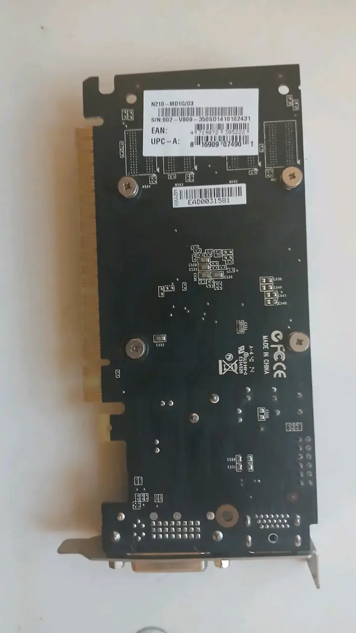 Tarjeta gráfica MSI Nvidia GeForce 210 - 2