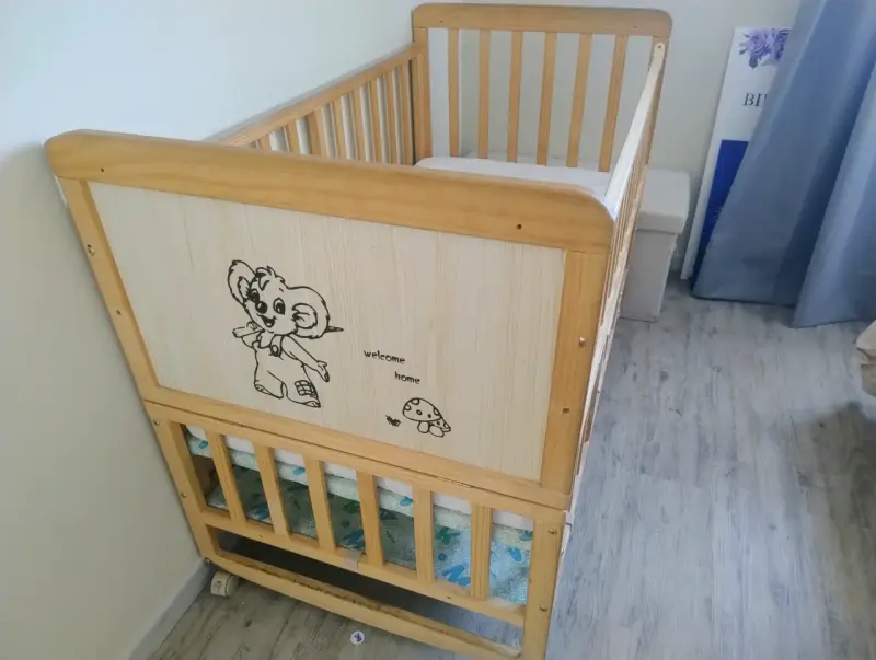 Cuna de madera para bebé con colchón (colecho) - 4