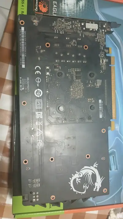 Tarjeta gráfica MSI GeForce GTX 1650 Gaming 4GB - miniatura 3