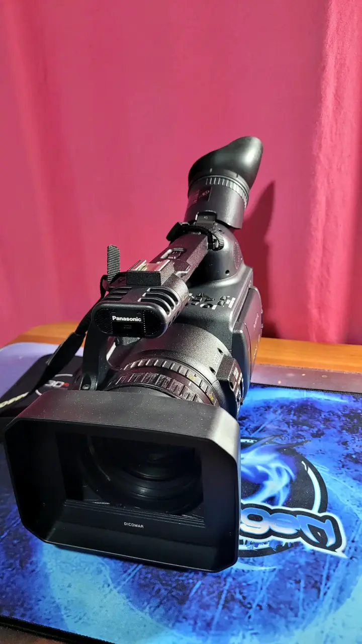 Cámara Panasonic AG-HPX250 con Accesorios - 3