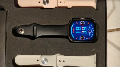 Smartwatch Olsen Urban 3S con correas intercambiables - miniatura 1