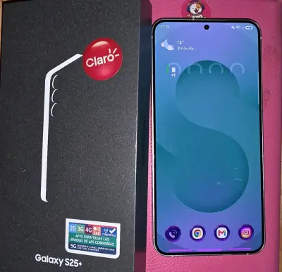 Smartphone Samsung Galaxy S25+ con caja - miniatura 1