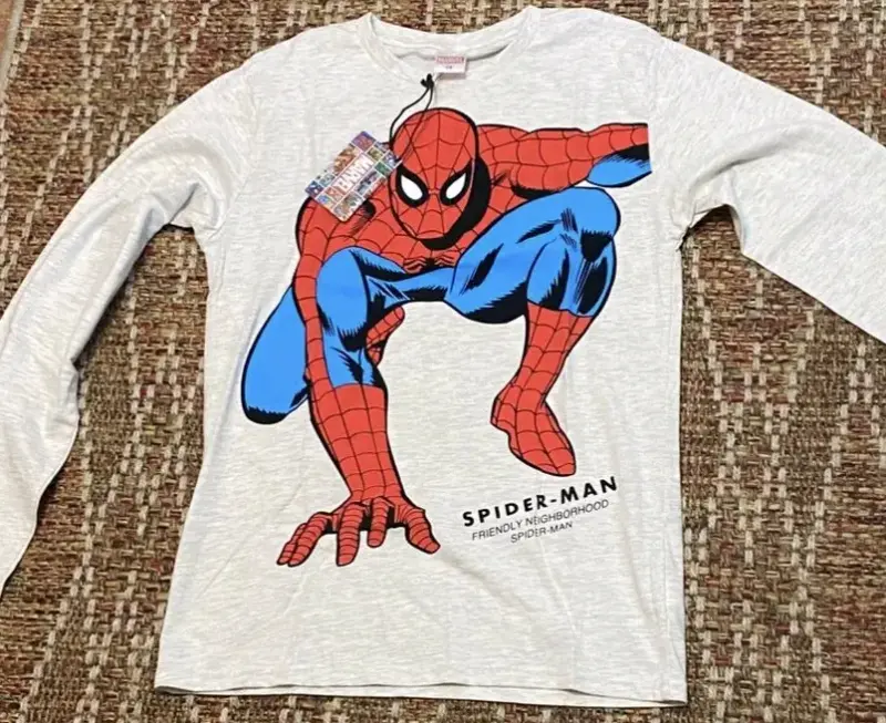 Polera manga larga de Spiderman para niños