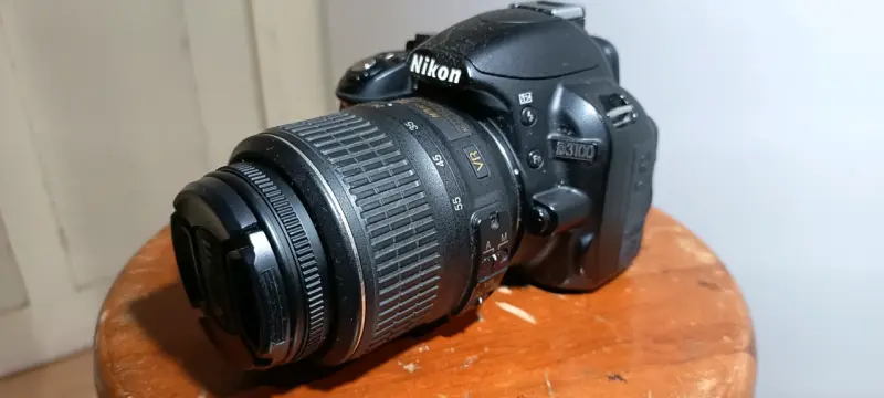Cámara Réflex Nikon D3100 con Lentes y Bolso - 4